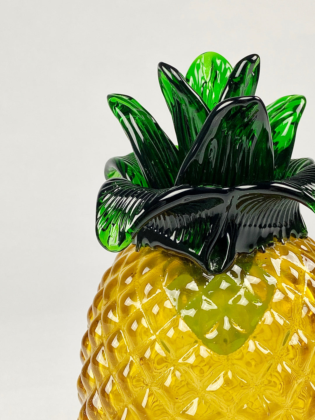 Glazen ananas, mond geblazen