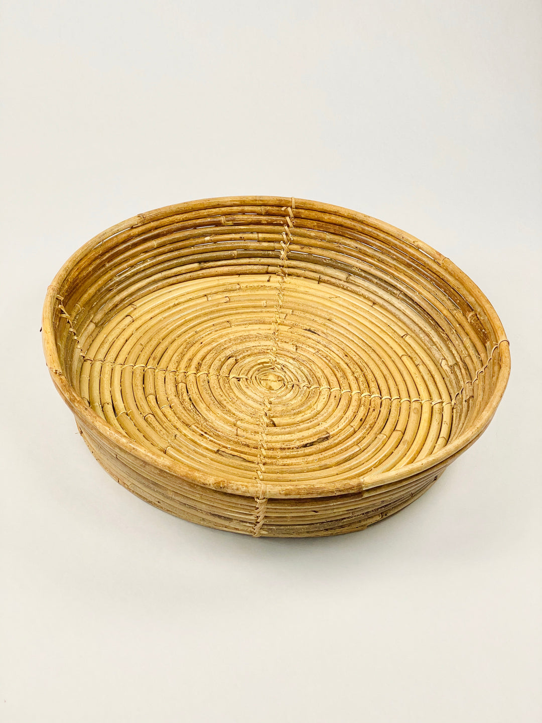 Rond rotan dienblad